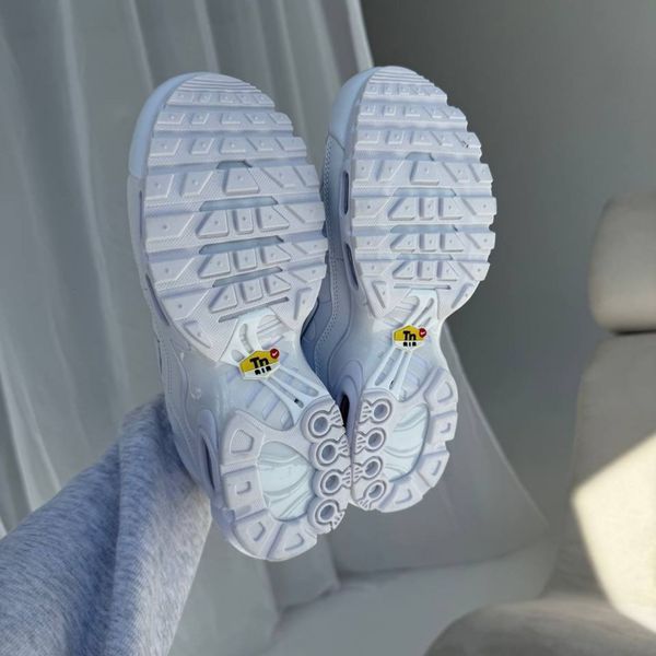 Кросівки жіночі Nike Tn Plus White, розмір 36 055-36 фото