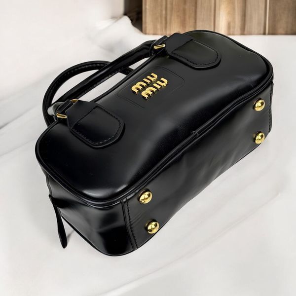 Сумка жіноча Miu Miu Arcadie Leather Bag, чорна 20514-1 фото
